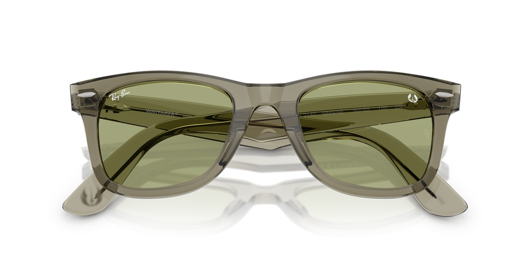 RAY-BAN RB2140 WAYFARER 68694E Verde Traslúcido, vista frontal con varillas plegadas 