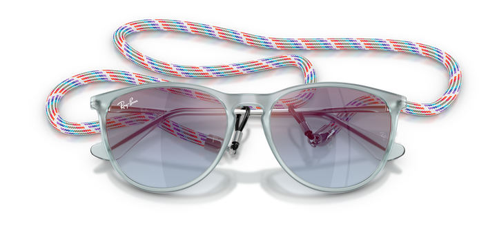 RAY-BAN JUNIOR RAY-BAN RJ9060S JUNIOR ERIKA 7223U0 Azul Traslúcido, vista frontal con varillas plegadas 