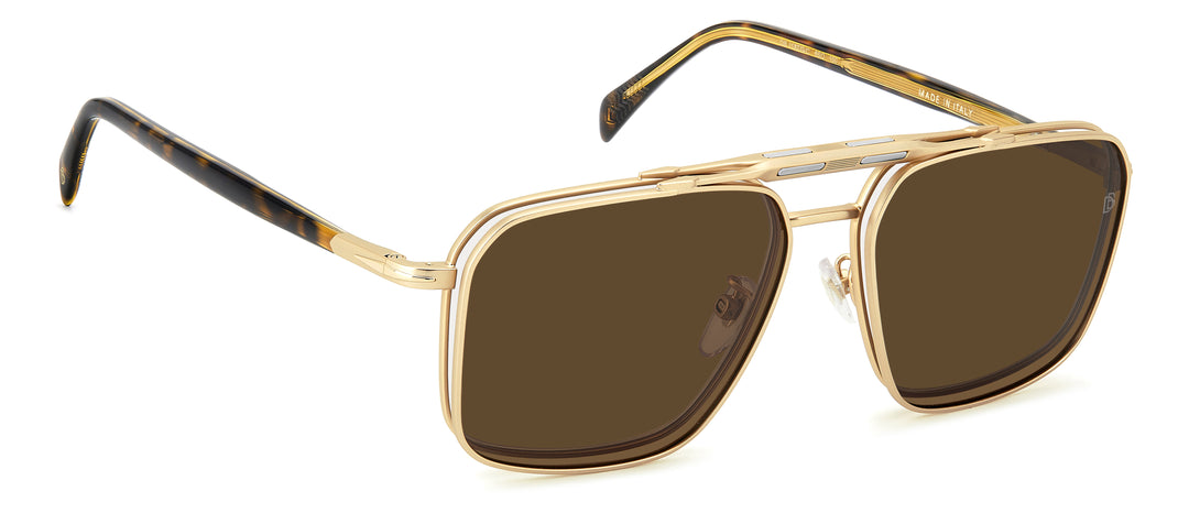 DAVID BECKHAM DB 1187/G/C dorado mate y havana, ángulo alternativo de tres cuartos con clip colocado 