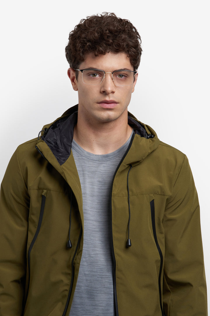 CARRERA 8909, color I46, vista en modelo frontal 
