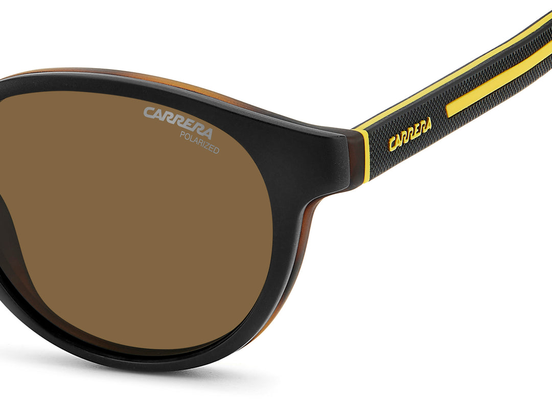 CARRERA CA 8066/CS negro mate y havana, detalle del logotipo y la bisagra 