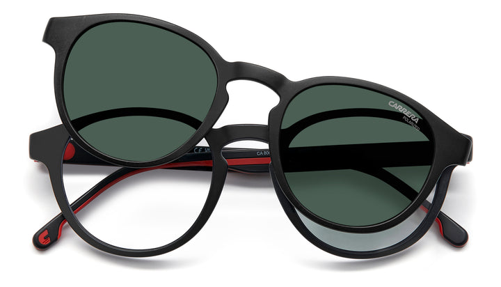 CARRERA CA 8066/CS negro y rojo, vista frontal con clip solar levantado 