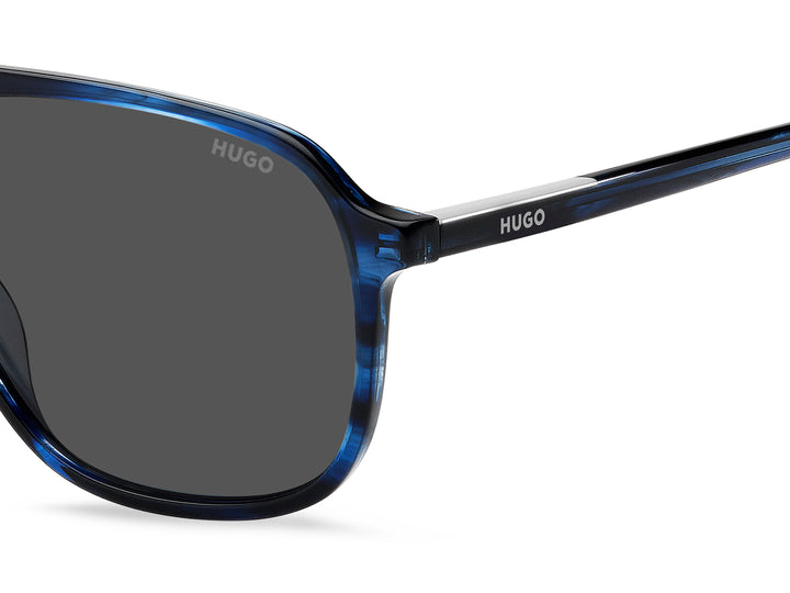 HUGO HG 1398/S azul veteado, detalle del logotipo y la bisagra 
