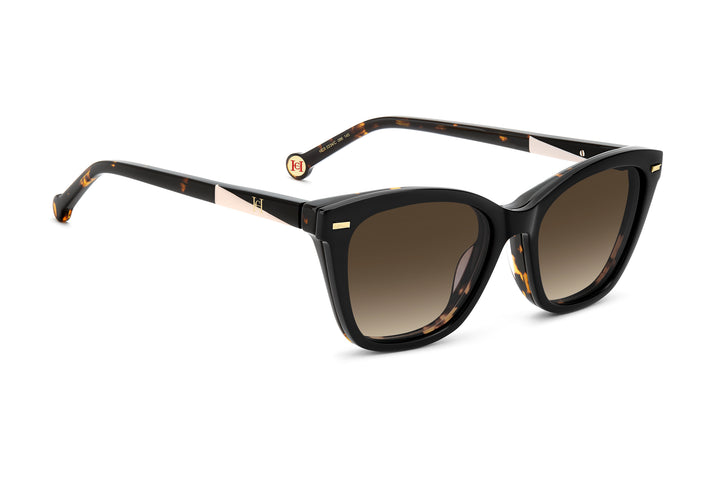 CAROLINA HERRERA HER 0334/C havana, ángulo alternativo de tres cuartos con clip colocado 