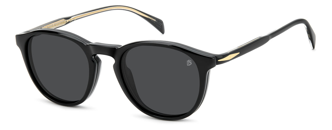 DAVID BECKHAM DB 1018/C negro y dorado, vista de tres cuartos con clip solar montado 