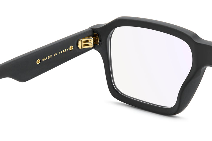 CARRERA VICTORY C 24 negro y dorado, detalle interior de la bisagra y la varilla 